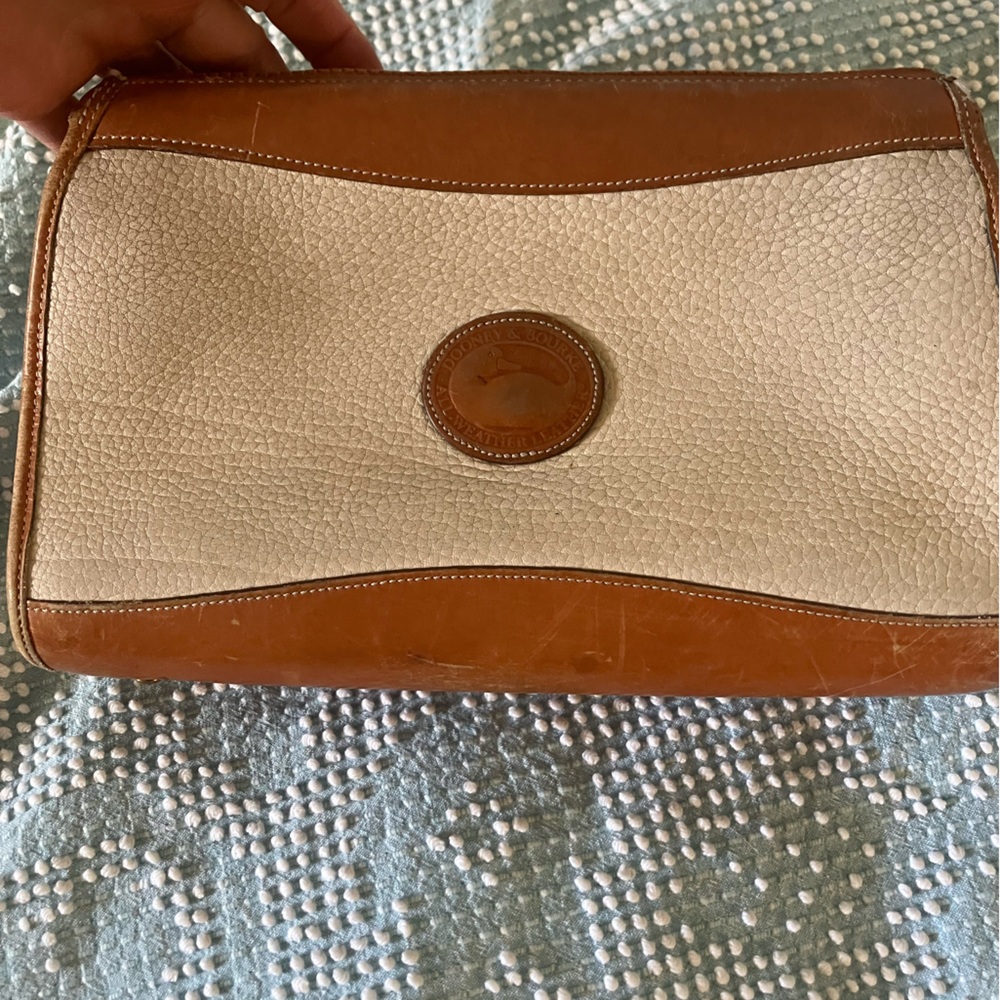 Dooney & Bourke All-Weather Leather Classic Zip Top Shoulder Bag BONE cream tan